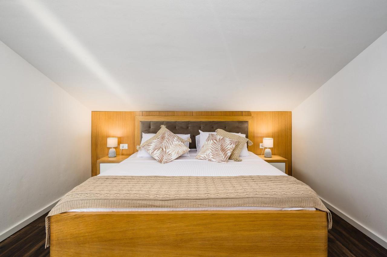 Sunset Suite Premium Porec Exterior photo